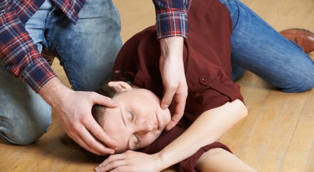 Những yếu tố nguy cơ khiến người trẻ tuổi bị đột quỵ Những yếu tố nguy cơ khiến người trẻ tuổi bị đột quỵ